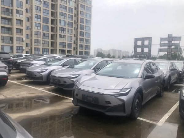 2024 Toyota BZ3 517км Элит PRO